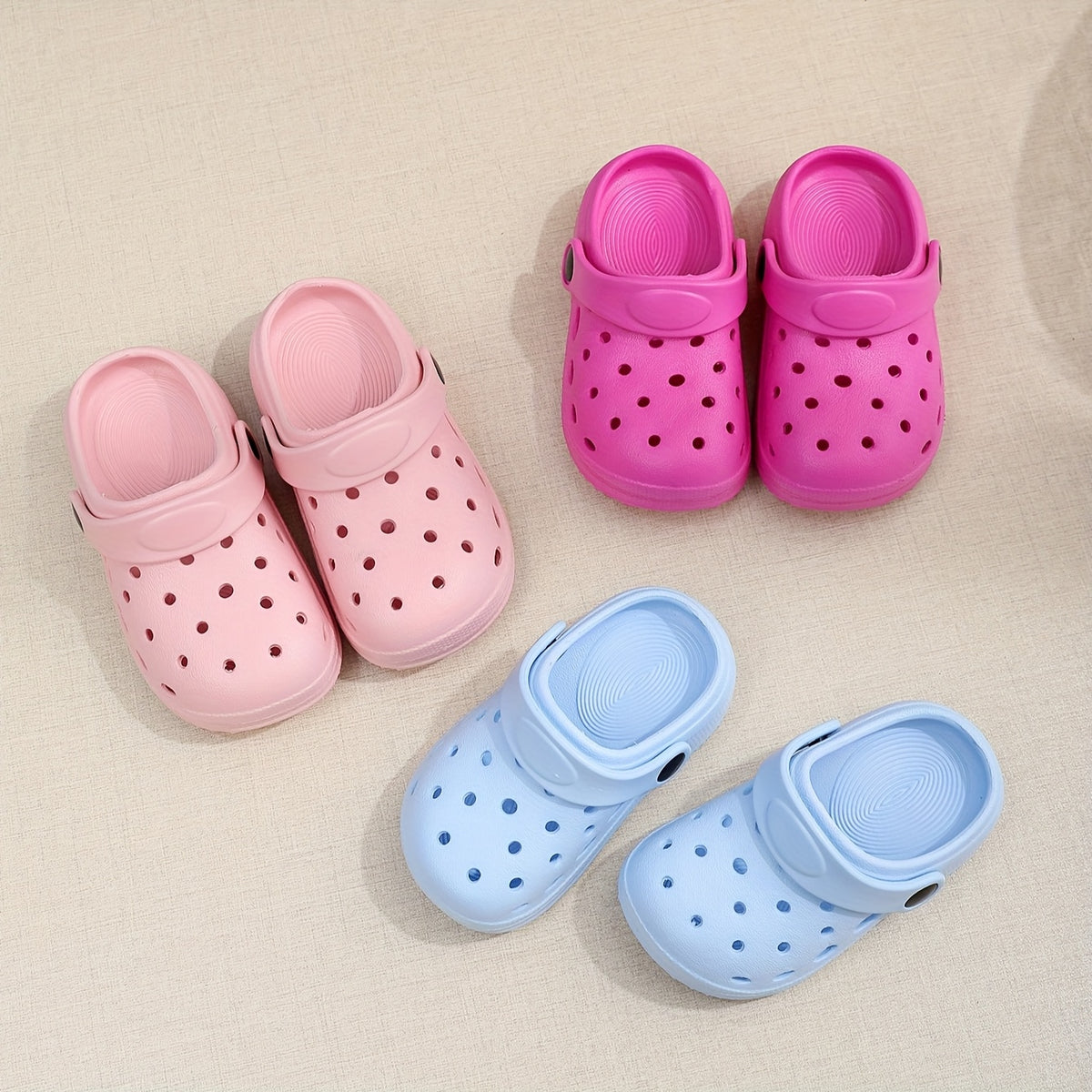 Toddler EVA Slip-On Clogs with Ventilation Holes and Heel Strap, Thick-Sole Round-Toe Casual Shoes for Boys and Girls in Five Colors for Home and Outdoor Outfits