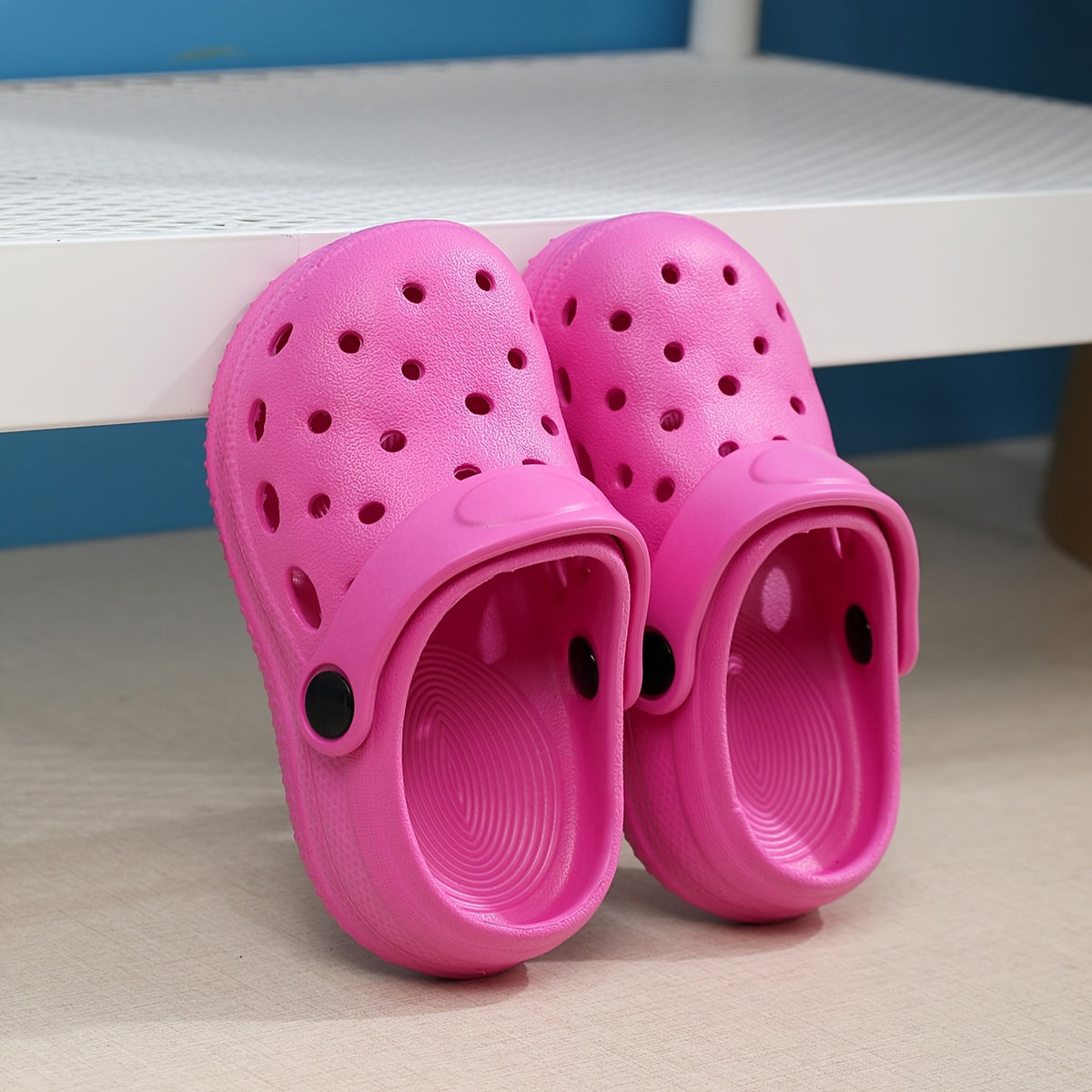 Perforated Kids Clogs with Thick EVA Sole, Lightweight Round-Toe Slip-On Shoes for Boys and Girls in Five Colors for Indoor and Outdoor Casual Wear