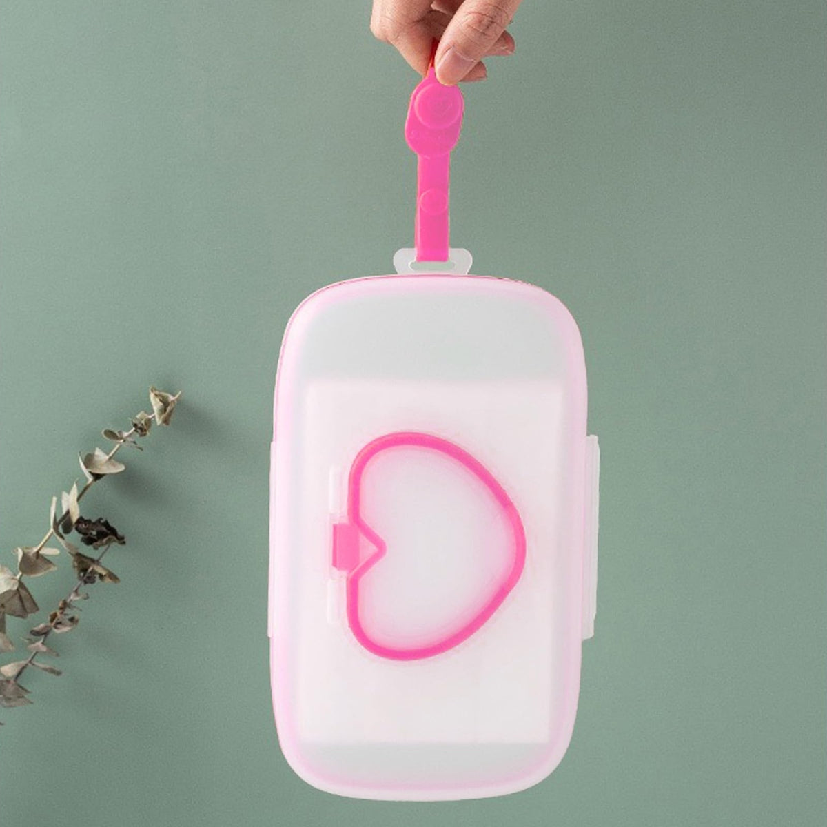 Heart-Shaped Compact Wipes Dispenser with Transparent Lid, Portable Single Wet Wipe Holder with Ergonomic Handle ā Ideal for Face Masks, Baby Wipes & Travel Essentials, Available in Various Colors