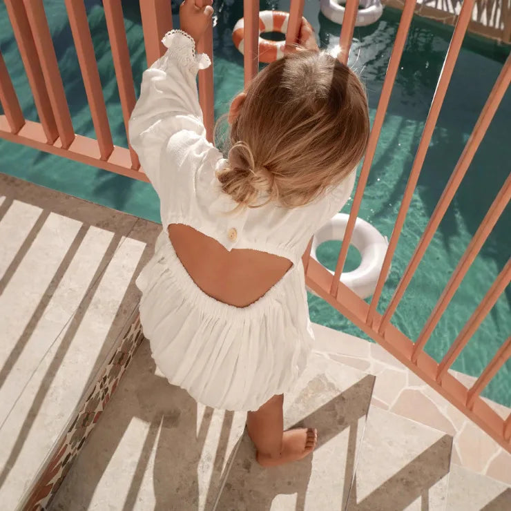 White Long Sleeve Baby Romper with V-Neck Lace and Open-Back Detail, Nordic-Inspired One-Piece Outfit for Family Photos, Sizes 66-100cm