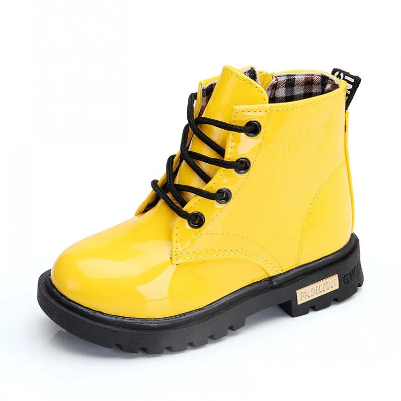 Kids Lace-Up Ankle Boots in PU Leather, Glossy Fashion Shoes for Boys and Girls with Black Soles, Five Colors and Sizes 21–37 for Spring and Fall
