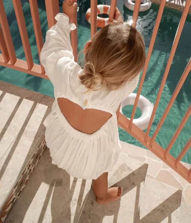 White Long Sleeve Baby Romper with V-Neck Lace and Open-Back Detail, Nordic-Inspired One-Piece Outfit for Family Photos, Sizes 66-100cm
