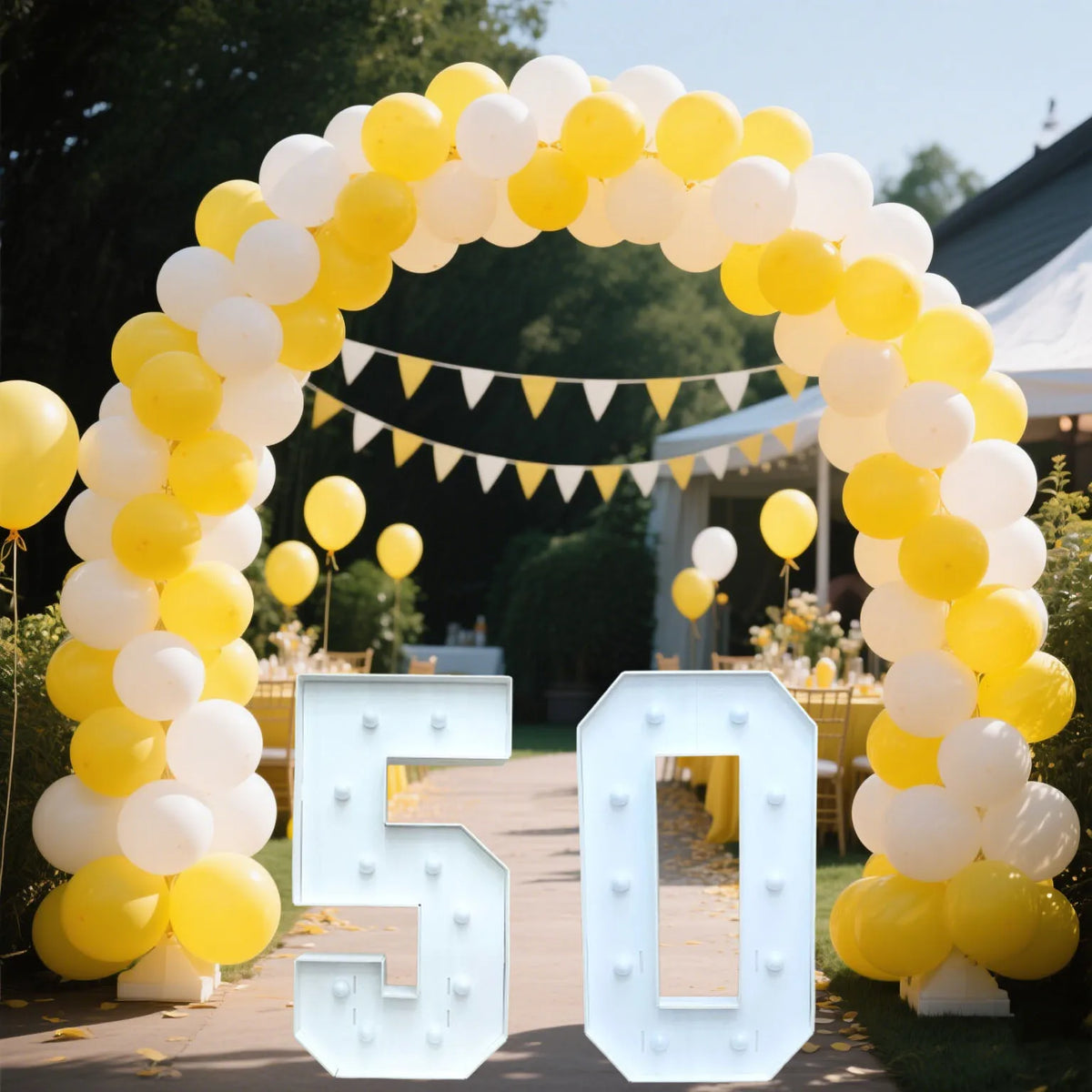 Light Up Marquee Numbers, 73 cm White KT Board Frames with Lights and Support Brackets for Birthday Backdrops and Anniversary Displays
