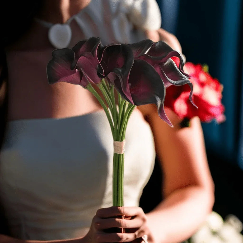 Artificial Calla Lily Flowers for Bridal Bouquets, Faux Floral Stems in Burgundy, Light Purple or White for Wedding and Home Table Decor