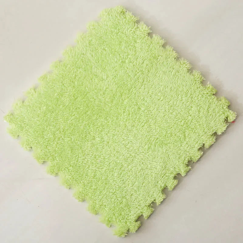 Plush Interlocking Foam Floor Mat with 30 cm Velvet-Topped EVA Tiles, 10 or 20 Pieces for Kids Rooms, Nursery Corners and Indoor Play Areas