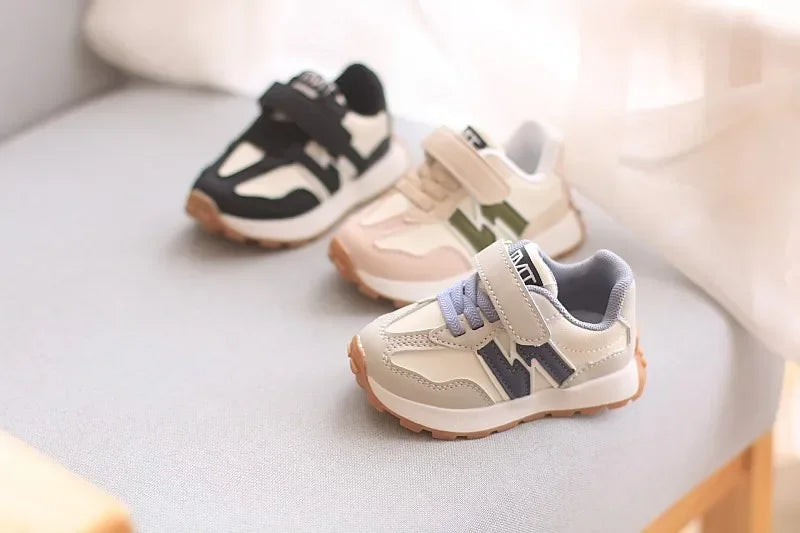 Toddler Hook and Loop Sneakers with Contrast Panels, Lightweight Breathable Soft-Sole Sports Shoes in Grey, Beige or Black for Everyday Casual Wear