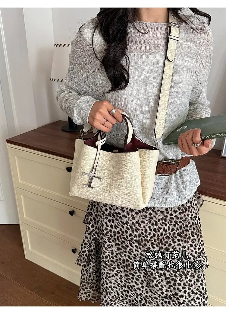 Diaper Tote Bag with Leather-Look Finish, Top Handles and Long Shoulder Strap, Vintage-Style Baby Essentials Handbag for Moms and Everyday Outings