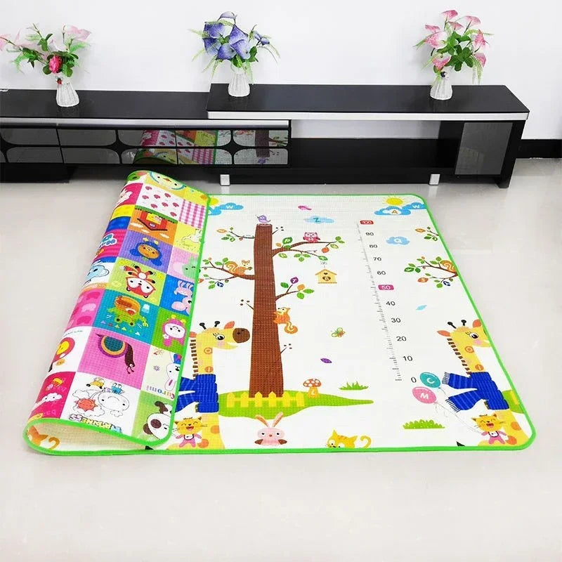 Multi-Size Baby Crawling Play Mat with Double-Sided Illustrated Patterns, Foldable XPE Floor Rug in 0.5 or 1 cm Thickness for Supervised Play
