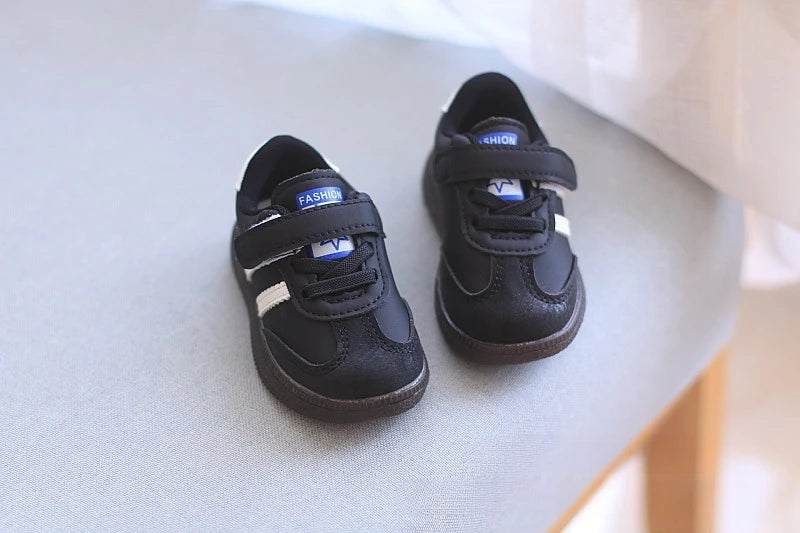 Toddler Twin Stripe Strap Sneakers with Faux PU Uppers and Lace Details, Black, Beige or Green Casual Shoes for Boys and Girls, 11.8-16 cm Inner Lengths