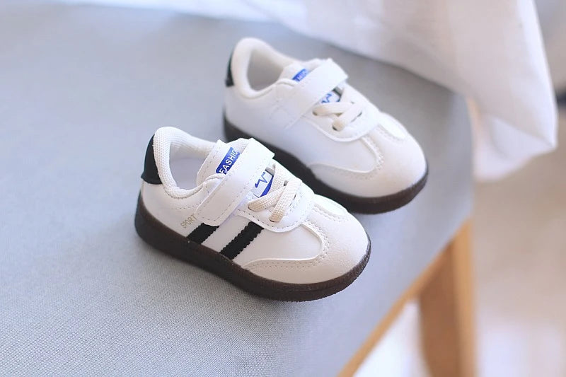 Toddler Twin Stripe Strap Sneakers with Faux PU Uppers and Lace Details, Black, Beige or Green Casual Shoes for Boys and Girls, 11.8-16 cm Inner Lengths