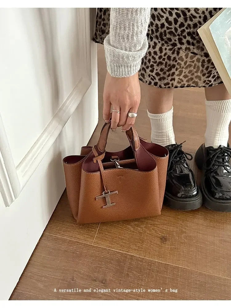 Diaper Tote Bag with Leather-Look Finish, Top Handles and Long Shoulder Strap, Vintage-Style Baby Essentials Handbag for Moms and Everyday Outings