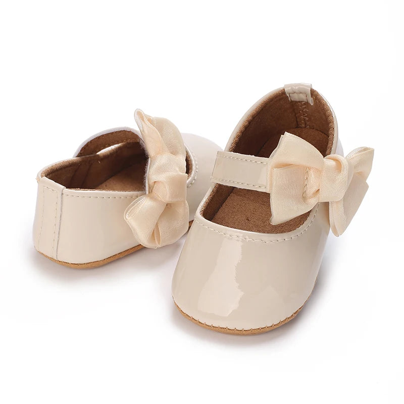 Baby Girl Mary Jane Shoes with Bow Detail and Glossy Finish, Round-Toe Infant Dress Flats for Spring Outfits, Parties and Photos, 0-18 Months