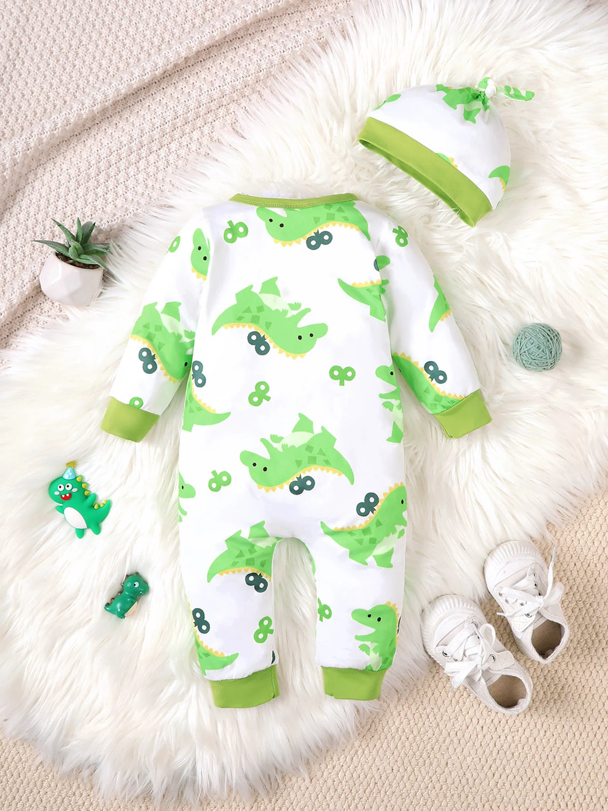 Bear Print Infant Romper with Long Sleeves and Front Fastenings, Contrast Trim and Footless Cuffs for Everyday Baby Outfits, Sizes 1-18 Months