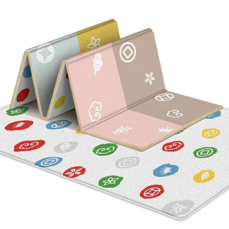 Fold-and-Carry Baby Play Mat with Double-Sided Illustrated Prints, Wipe-Clean Foam Floor Rug and Storage Bag for Supervised Tummy Time and Crawling