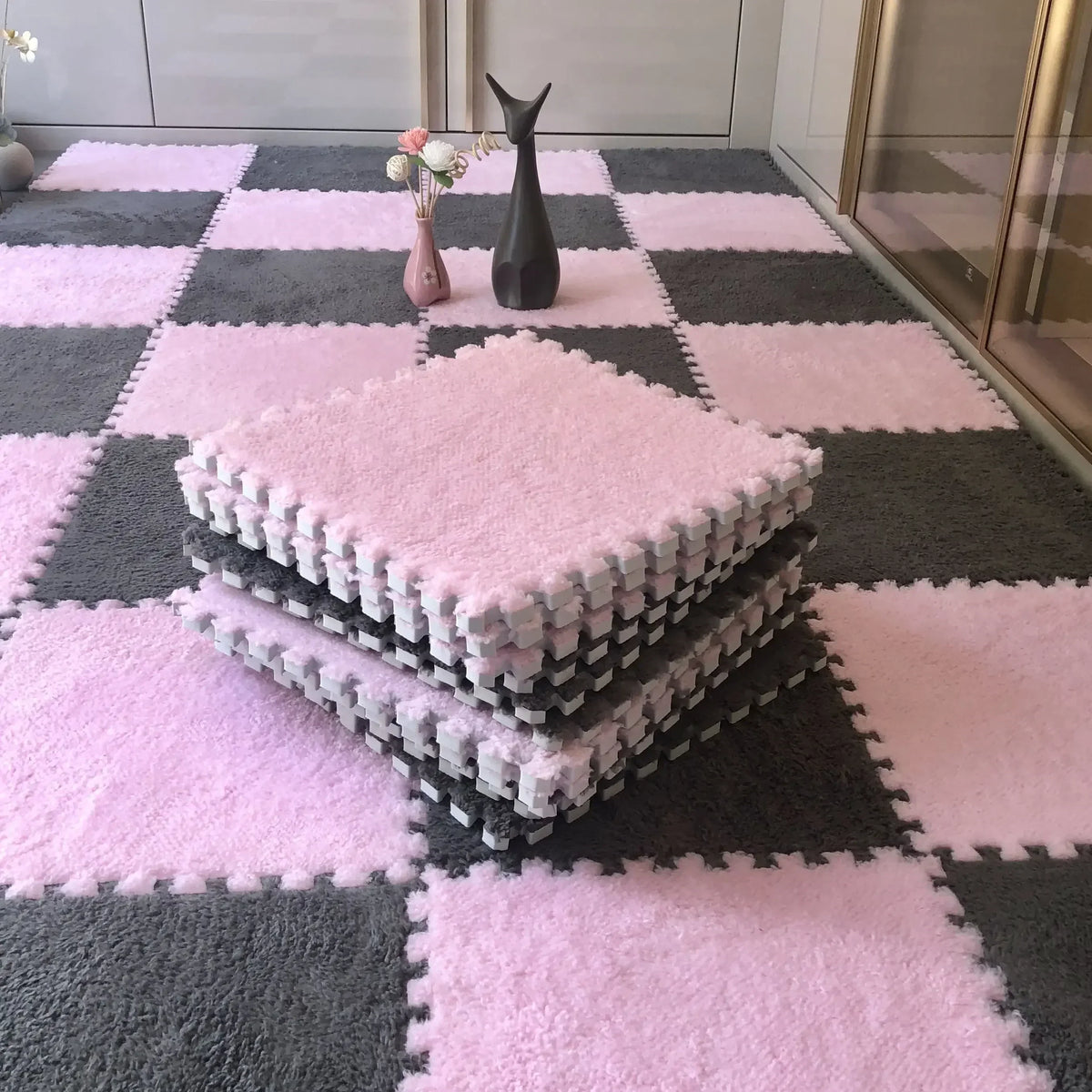 Plush Interlocking Foam Floor Mat with 30 cm Velvet-Topped EVA Tiles, 10 or 20 Pieces for Kids Rooms, Nursery Corners and Indoor Play Areas