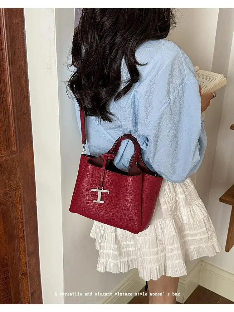 Diaper Tote Bag with Leather-Look Finish, Top Handles and Long Shoulder Strap, Vintage-Style Baby Essentials Handbag for Moms and Everyday Outings