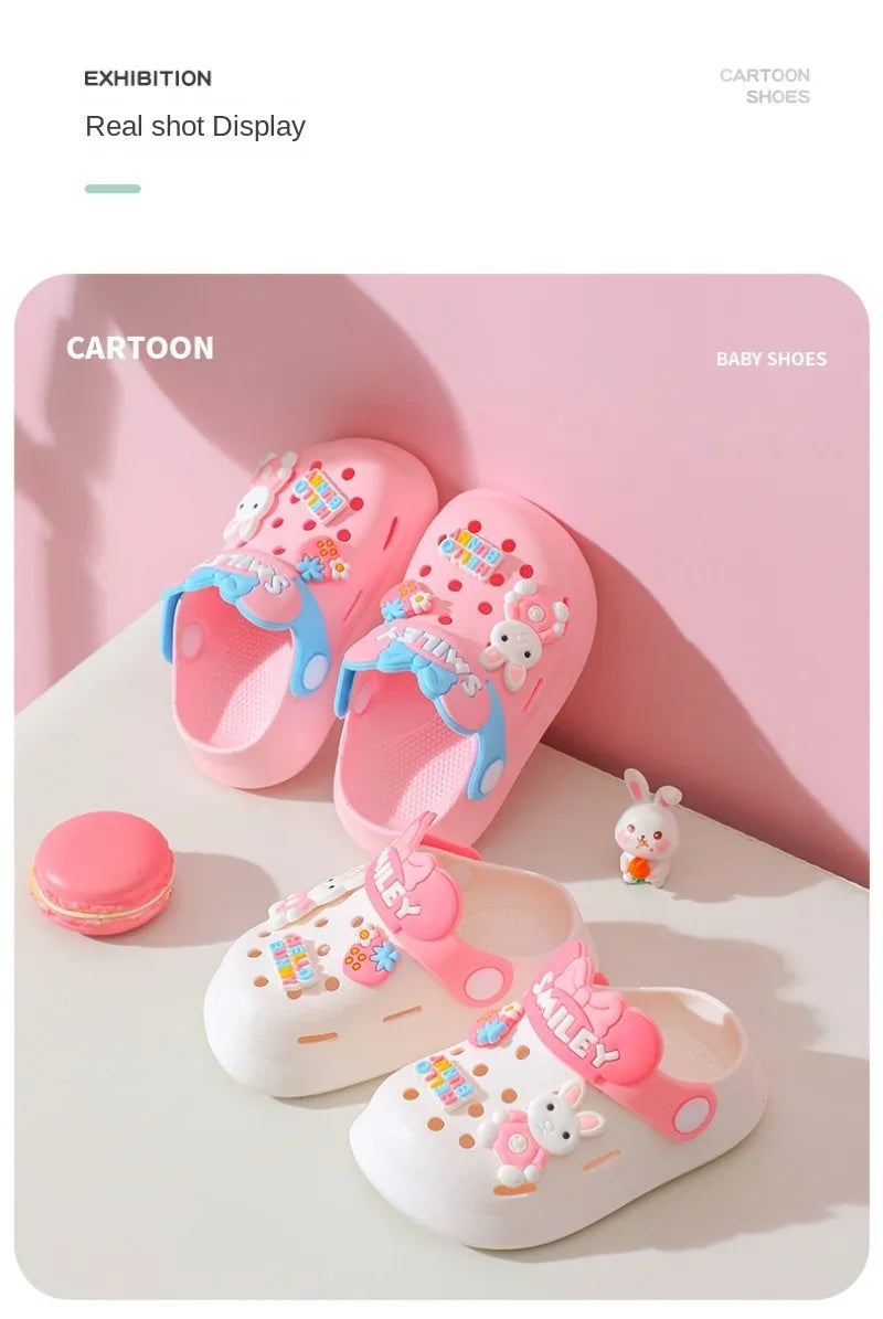 Toddler Bunny and Bear Clogs with Cartoon Decorations, Ventilation Holes and Pivoting Heel Strap for Boys and Girls Casual Summer Outfits, Inner Lengths 12–17 cm