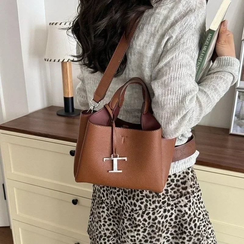 Diaper Tote Bag with Leather-Look Finish, Top Handles and Long Shoulder Strap, Vintage-Style Baby Essentials Handbag for Moms and Everyday Outings