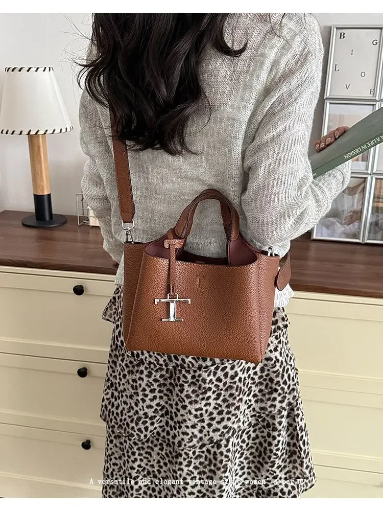 Diaper Tote Bag with Leather-Look Finish, Top Handles and Long Shoulder Strap, Vintage-Style Baby Essentials Handbag for Moms and Everyday Outings
