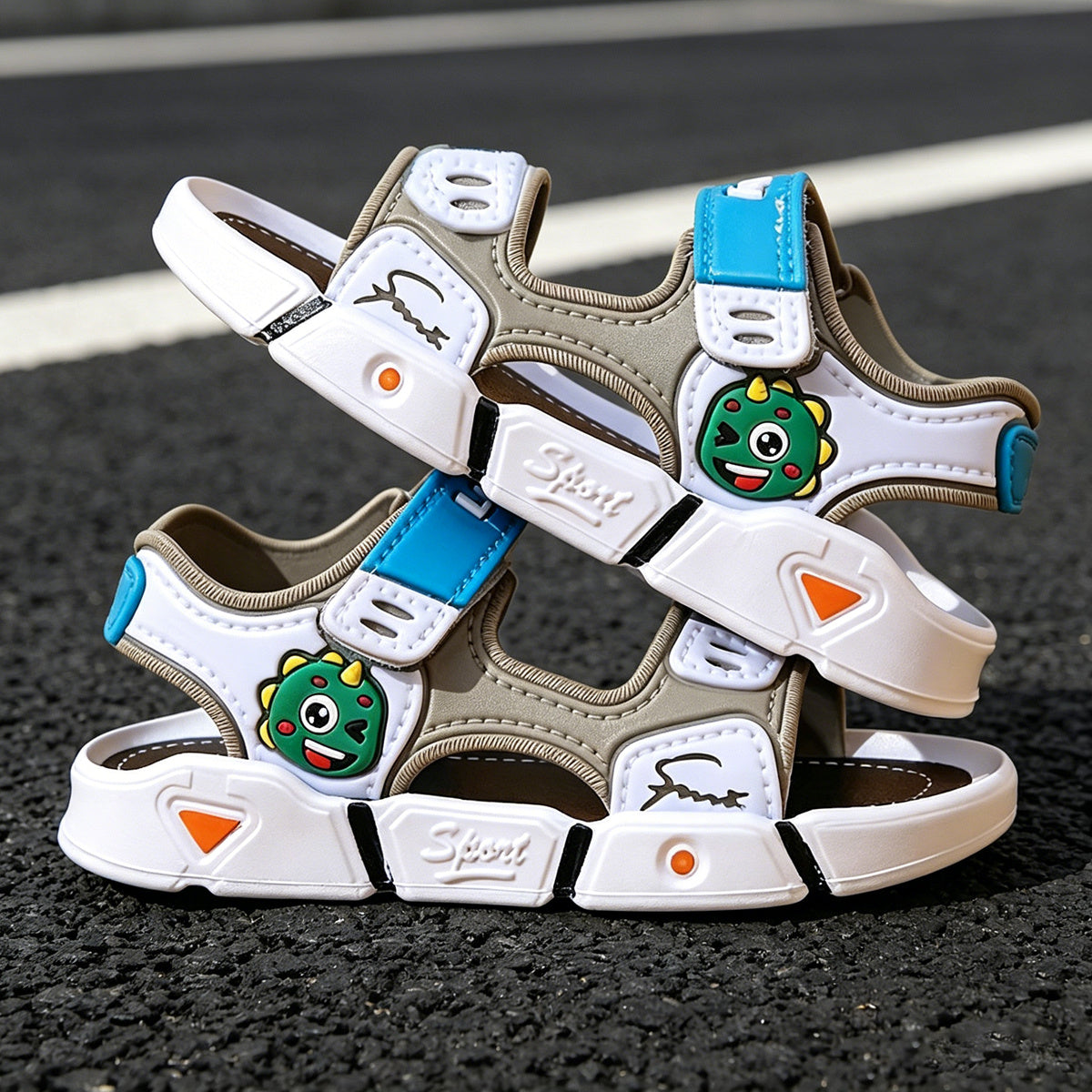 Kids Beach Sandals with Cartoon Style, Lightweight Breathable Summer Shoes with Soft Elastic Soles for Toddler Boys and Girls in Three Colors