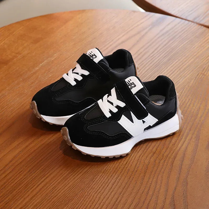 Kids Retro-Style Low-Top Sneakers with Adjustable Strap, Lace Detailing and Contrast Panels in Black, Beige or Green for Spring Fall Outfits