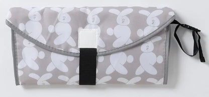 Portable Diaper Changing Mat 64 x 70 cm in Oxford Fabric and Tarpaulin, Waterproof Foldable Baby Change Pad for Diaper Bags and Everyday Outings