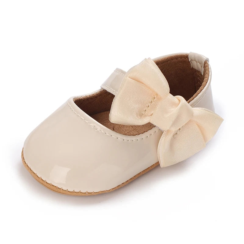 Baby Girl Mary Jane Shoes with Bow Detail and Glossy Finish, Round-Toe Infant Dress Flats for Spring Outfits, Parties and Photos, 0-18 Months