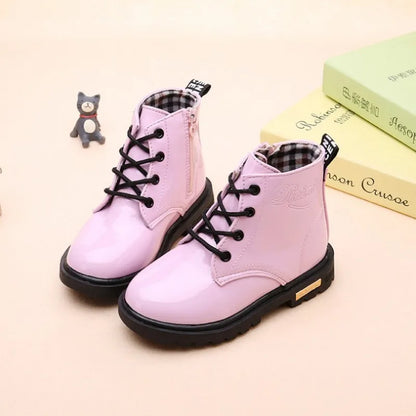 Kids Lace-Up Ankle Boots in PU Leather, Glossy Fashion Shoes for Boys and Girls with Black Soles, Five Colors and Sizes 21–37 for Spring and Fall