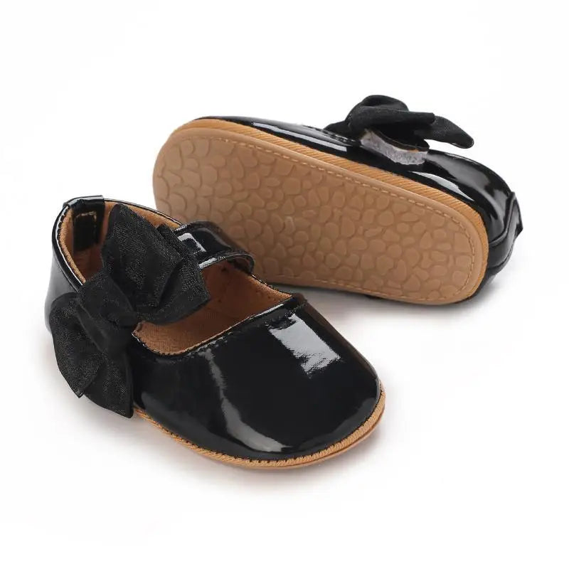 Baby Girl Mary Jane Shoes with Bow Detail and Glossy Finish, Round-Toe Infant Dress Flats for Spring Outfits, Parties and Photos, 0-18 Months
