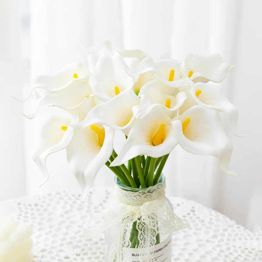 Artificial Calla Lily Flowers for Bridal Bouquets, Faux Floral Stems in Burgundy, Light Purple or White for Wedding and Home Table Decor