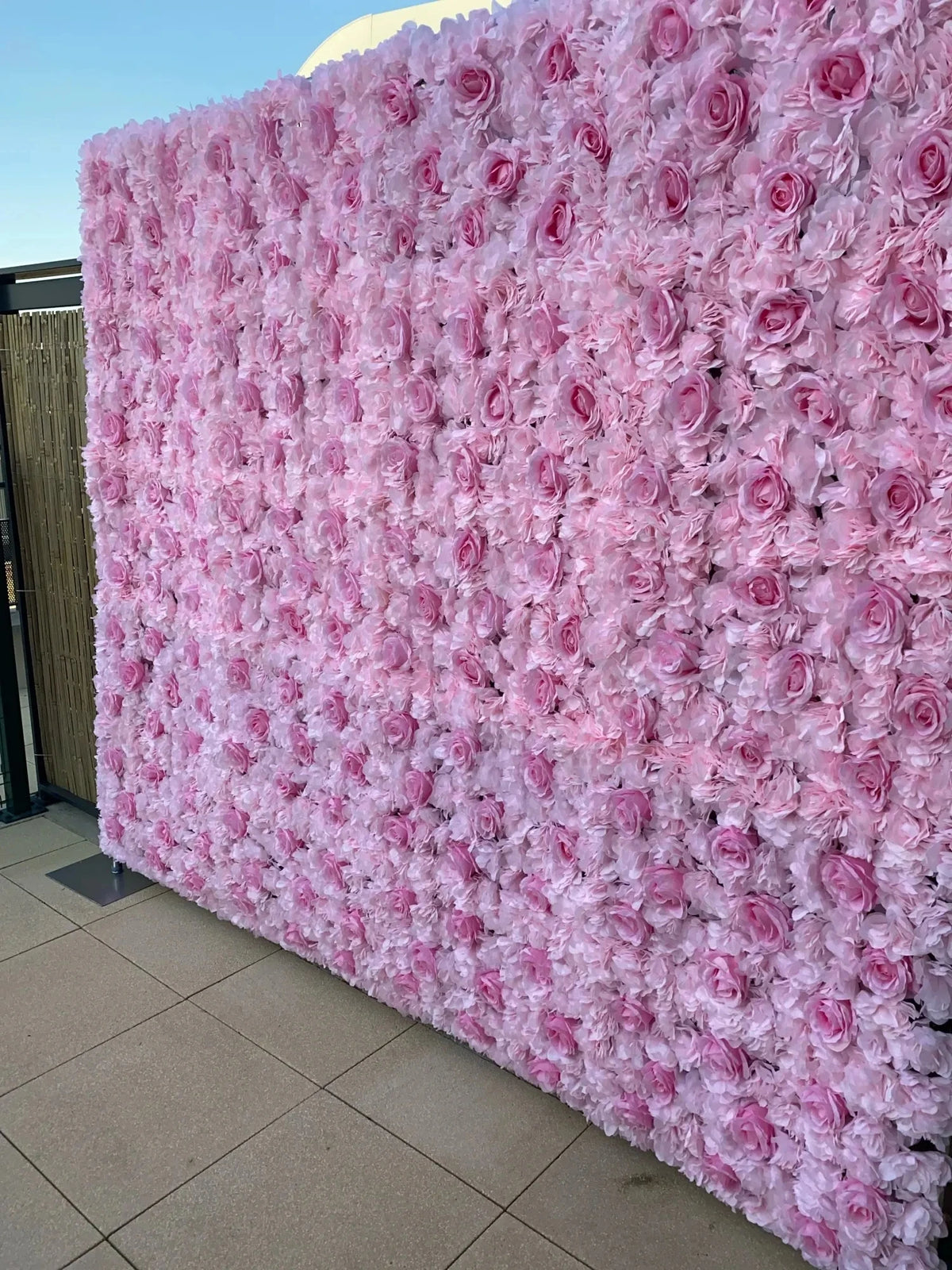 Artificial Flower Wall Panels with Fabric Roses, 40 x 60 cm Reusable Floral Backdrop for Baby Showers, Weddings, Birthdays & Home Decor