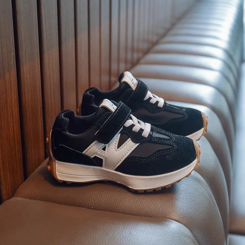 Kids Retro-Style Low-Top Sneakers with Adjustable Strap, Lace Detailing and Contrast Panels in Black, Beige or Green for Spring Fall Outfits