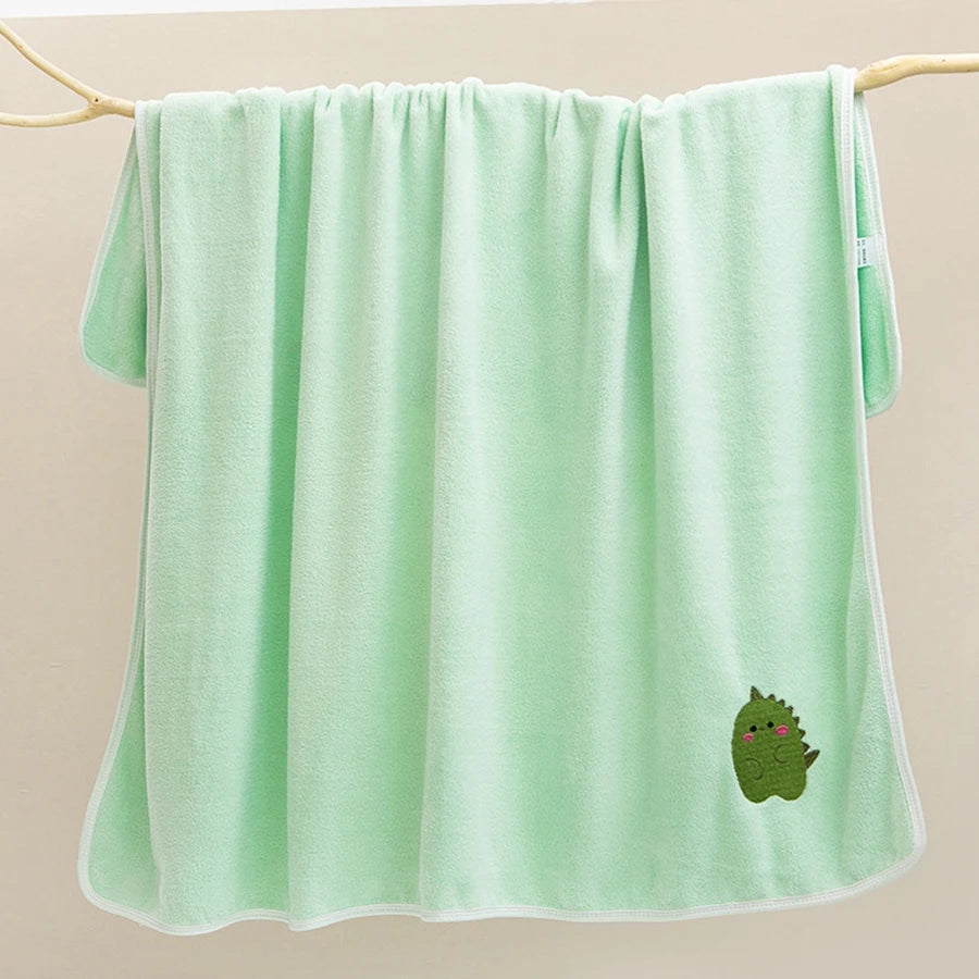 Coral Fleece Baby Bath Towel with Cute Animal Motifs, Soft Thickened Bath Wrap for Supervised Newborn Drying in Four Character Styles
