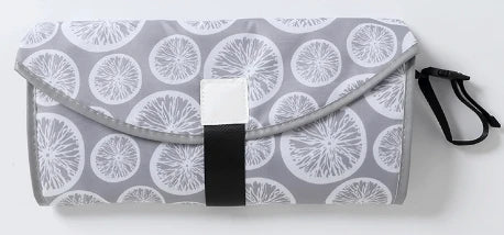Portable Diaper Changing Mat 64 x 70 cm in Oxford Fabric and Tarpaulin, Waterproof Foldable Baby Change Pad for Diaper Bags and Everyday Outings