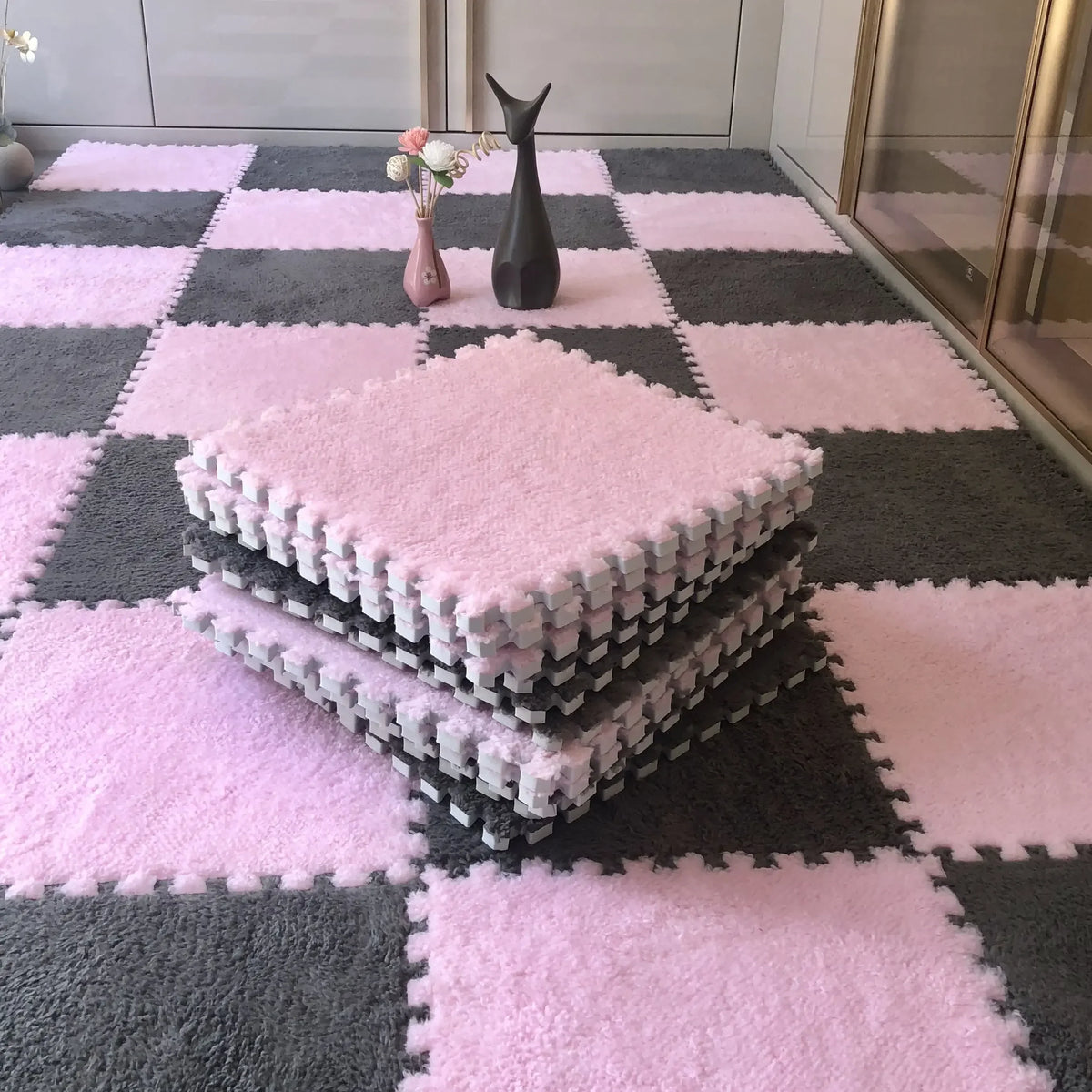 Plush Interlocking Foam Floor Mat with 30 cm Velvet-Topped EVA Tiles, 10 or 20 Pieces for Kids Rooms, Nursery Corners and Indoor Play Areas