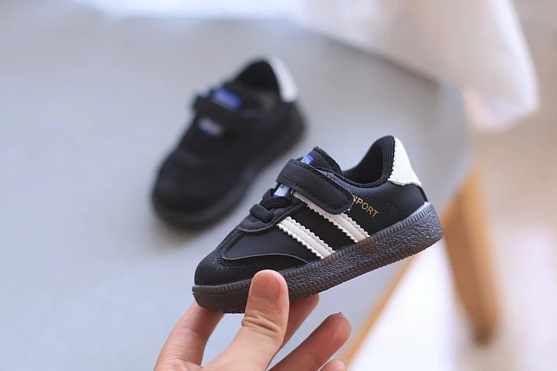 Toddler Twin Stripe Strap Sneakers with Faux PU Uppers and Lace Details, Black, Beige or Green Casual Shoes for Boys and Girls, 11.8-16 cm Inner Lengths