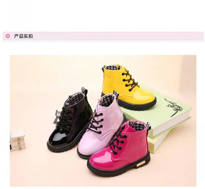 Kids Lace-Up Ankle Boots in PU Leather, Glossy Fashion Shoes for Boys and Girls with Black Soles, Five Colors and Sizes 21–37 for Spring and Fall