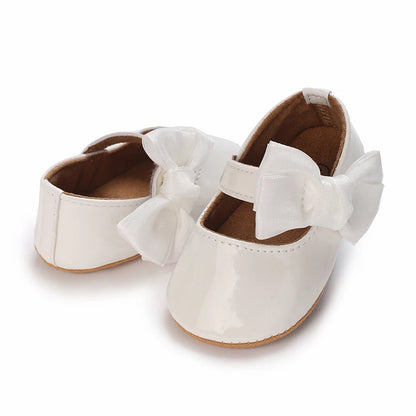 Baby Girl Mary Jane Shoes with Bow Detail and Glossy Finish, Round-Toe Infant Dress Flats for Spring Outfits, Parties and Photos, 0-18 Months
