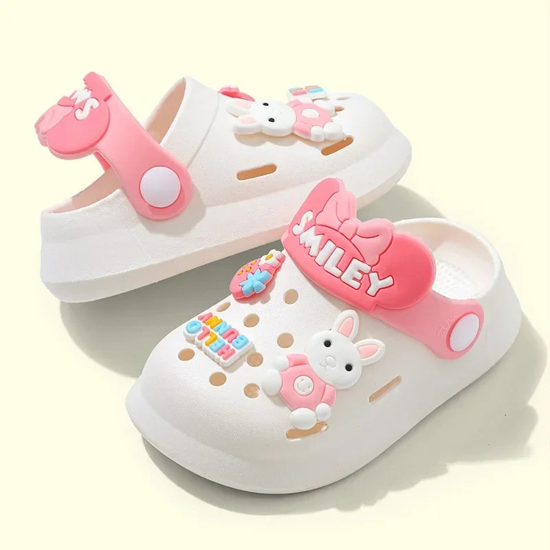 Toddler Bunny and Bear Clogs with Cartoon Decorations, Ventilation Holes and Pivoting Heel Strap for Boys and Girls Casual Summer Outfits, Inner Lengths 12–17 cm