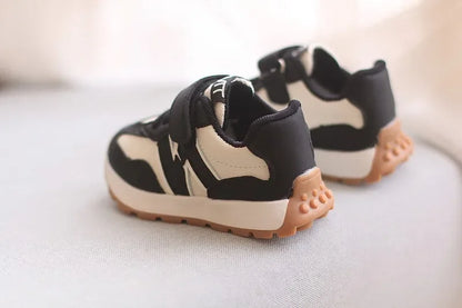 Toddler Hook and Loop Sneakers with Contrast Panels, Lightweight Breathable Soft-Sole Sports Shoes in Grey, Beige or Black for Everyday Casual Wear