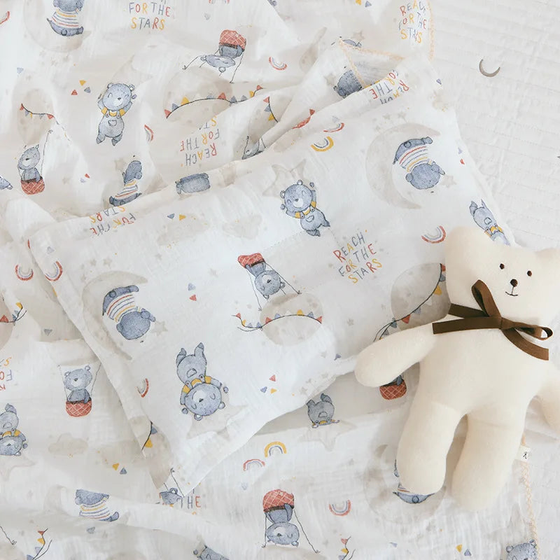 Large Muslin Baby Blanket, 150 x 120 cm Two-Layer Cotton Receiving Wrap with Floral Prints and Decorative Scalloped Edges for Supervised Cuddles