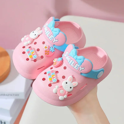 Toddler Bunny and Bear Clogs with Cartoon Decorations, Ventilation Holes and Pivoting Heel Strap for Boys and Girls Casual Summer Outfits, Inner Lengths 12–17 cm