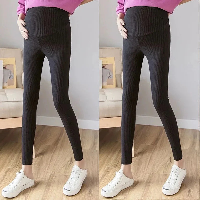Maternity Denim Jeans with Over-Belly Panel, Blue Pregnancy Pants with Frayed Hem Styling, M-2XL Options for Everyday Casual Outfits