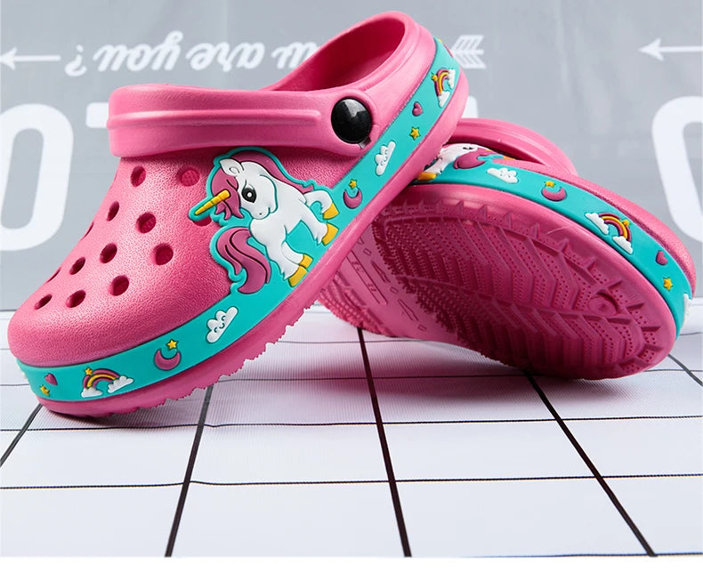 Dinosaur Kids Garden Clogs with Ventilation Holes and Pivoting Heel Strap, Closed-Toe Slip-On Summer Shoes for Boys and Girls Casual Outfits