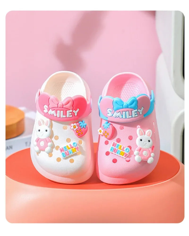 Toddler Bunny and Bear Clogs with Cartoon Decorations, Ventilation Holes and Pivoting Heel Strap for Boys and Girls Casual Summer Outfits, Inner Lengths 12–17 cm