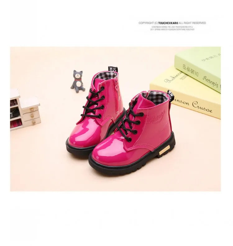 Kids Lace-Up Ankle Boots in PU Leather, Glossy Fashion Shoes for Boys and Girls with Black Soles, Five Colors and Sizes 21–37 for Spring and Fall