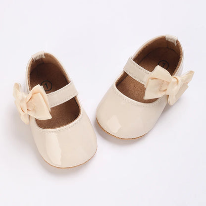 Baby Girl Mary Jane Shoes with Bow Detail and Glossy Finish, Round-Toe Infant Dress Flats for Spring Outfits, Parties and Photos, 0-18 Months
