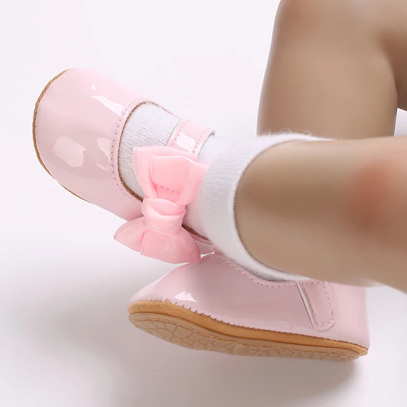 Baby Girl Mary Jane Shoes with Bow Detail and Glossy Finish, Round-Toe Infant Dress Flats for Spring Outfits, Parties and Photos, 0-18 Months