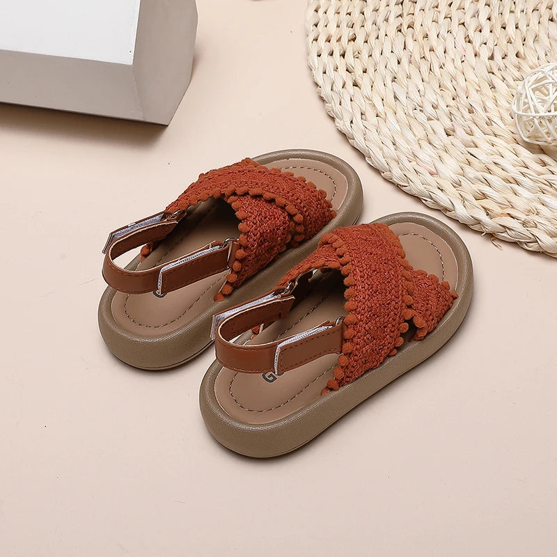 Girls Cross Strap Sandals with Textured Trim and Open Toe Design, Brown or Beige Retro Summer Shoes for Casual Outfits and Vacation Photos