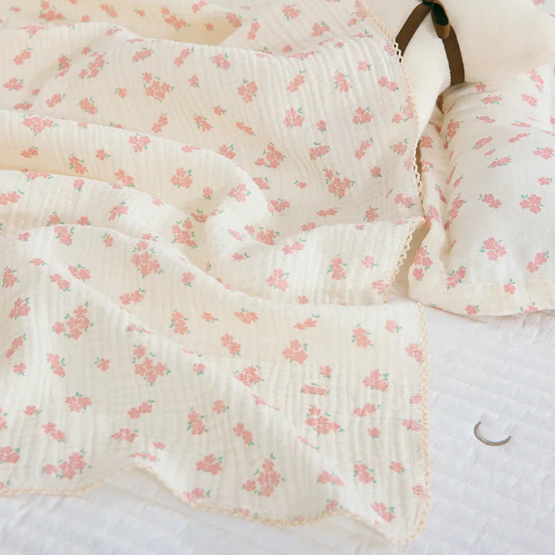 Large Muslin Baby Blanket, 150 x 120 cm Two-Layer Cotton Receiving Wrap with Floral Prints and Decorative Scalloped Edges for Supervised Cuddles